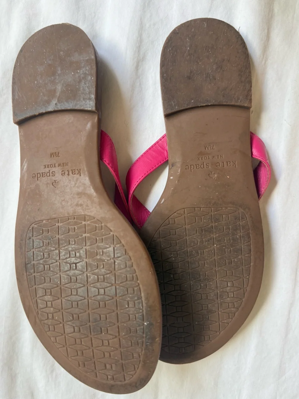 kate spade Hot Pink Bow Thong Sandals Size 7.5 Coastal Preppy Resortwear Bright - Picture 4 of 6